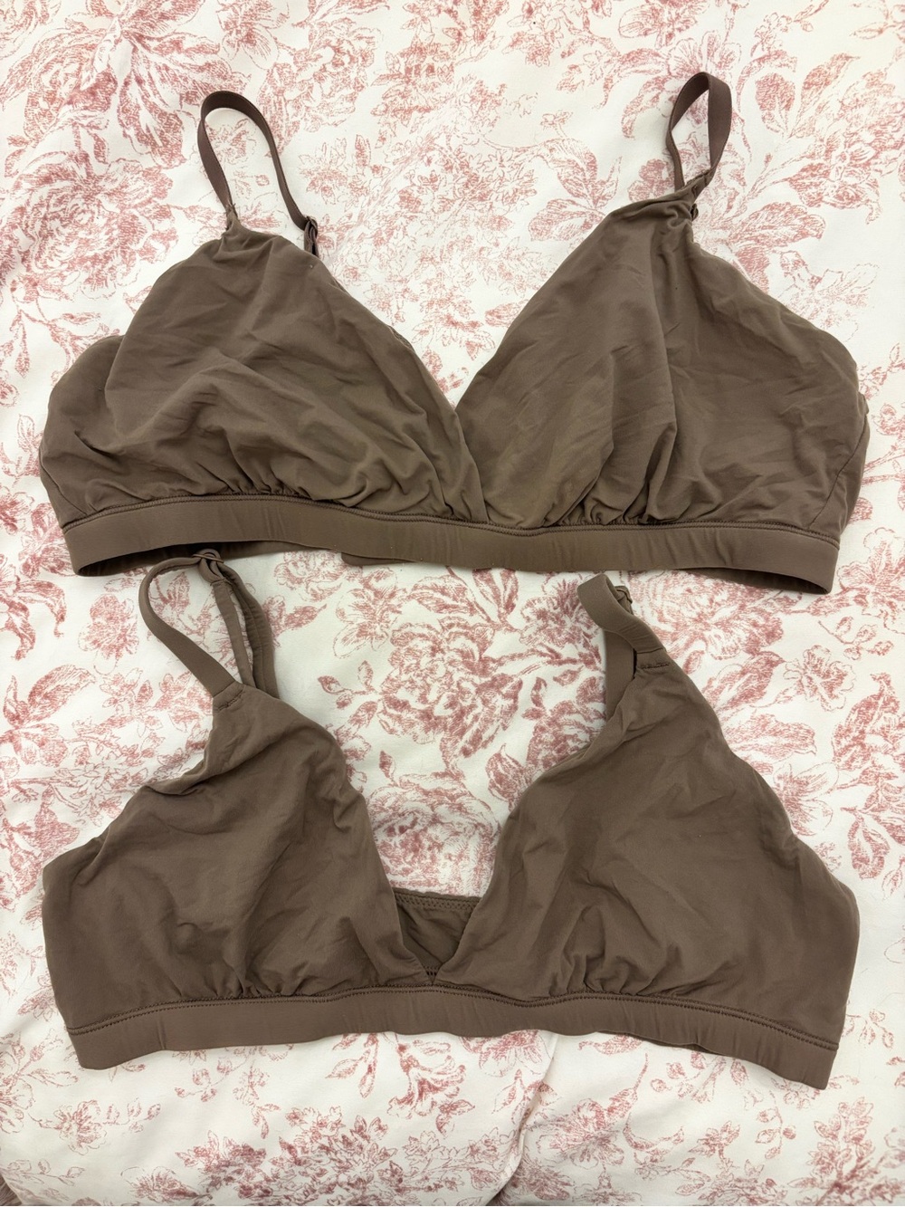 SKIMS Fits Everybody & Crossover Wireless Bralettes - Brown